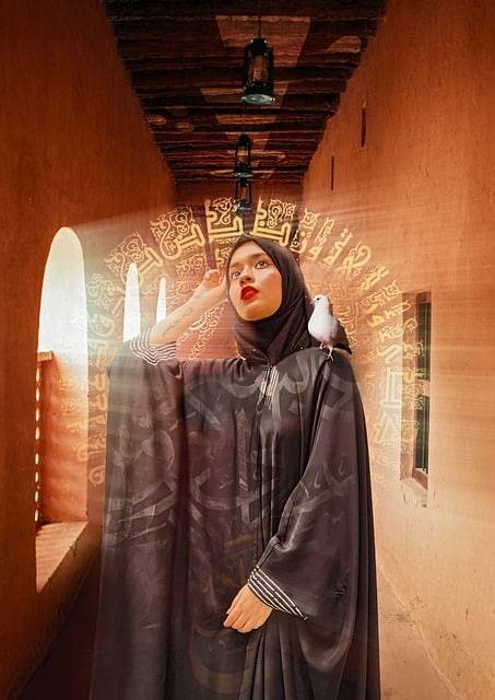 L’Abaya : un vêtement traditionnel pour les femmes musulmanes